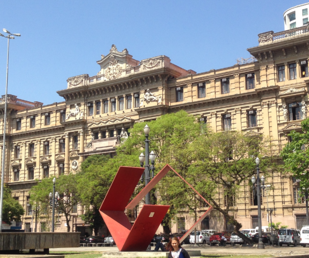 O Tribunal de Justiça de São Paulo (TJ-SP) determinou que a Prefeitura de Guarujá, no litoral paulista, pague uma dívida de R$ 13 milhões...