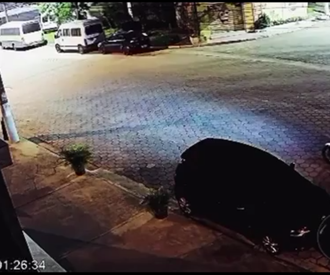A ex-candidata a vereadora Nicoly Rios foi vítima de uma tentativa de homicídio na madrugada desta terça-feira (23), em Cubatão.