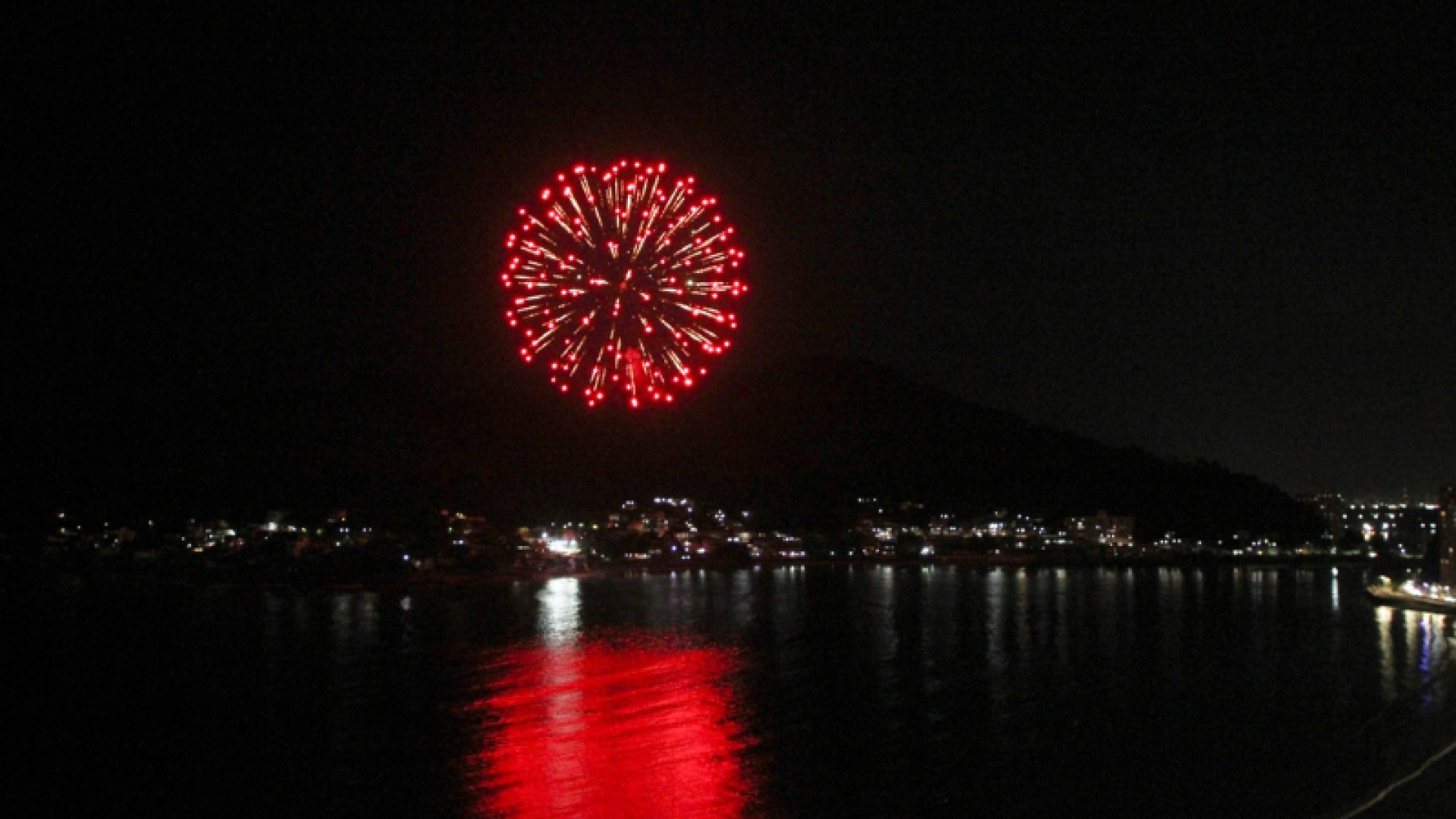 São Vicente celebrará a chegada de 2026 com um espetáculo de queima de fogos silenciosa no Píer dos Apaixonados, localizado na Área Insular.