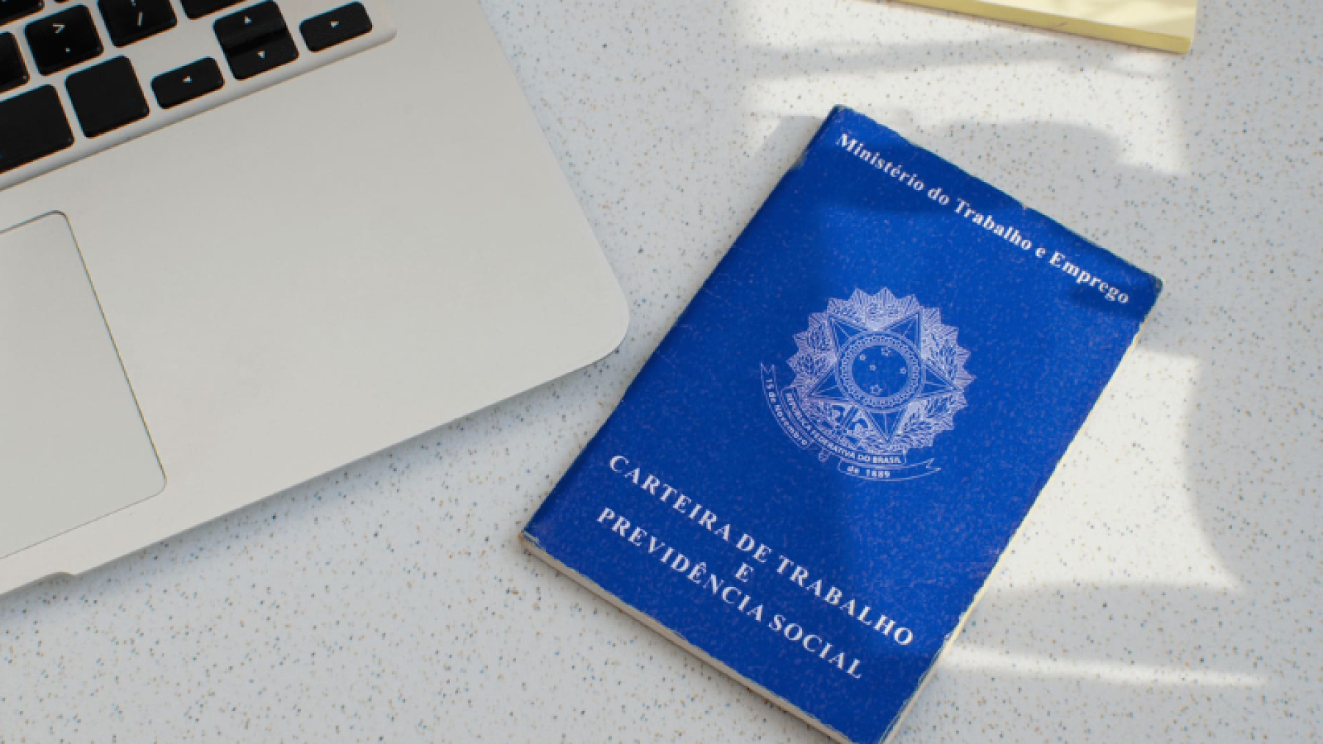 O Posto de Atendimento ao Trabalhador (PAT) de Guarujá disponibiliza 281 vagas de emprego neste sábado (14).