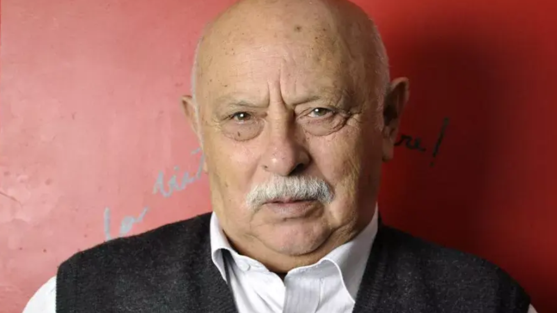 Após intensas discussões e bate-boca entre os parlamentares, a Comissão Parlamentar Mista de Inquérito (CPMI) que investiga fraudes...