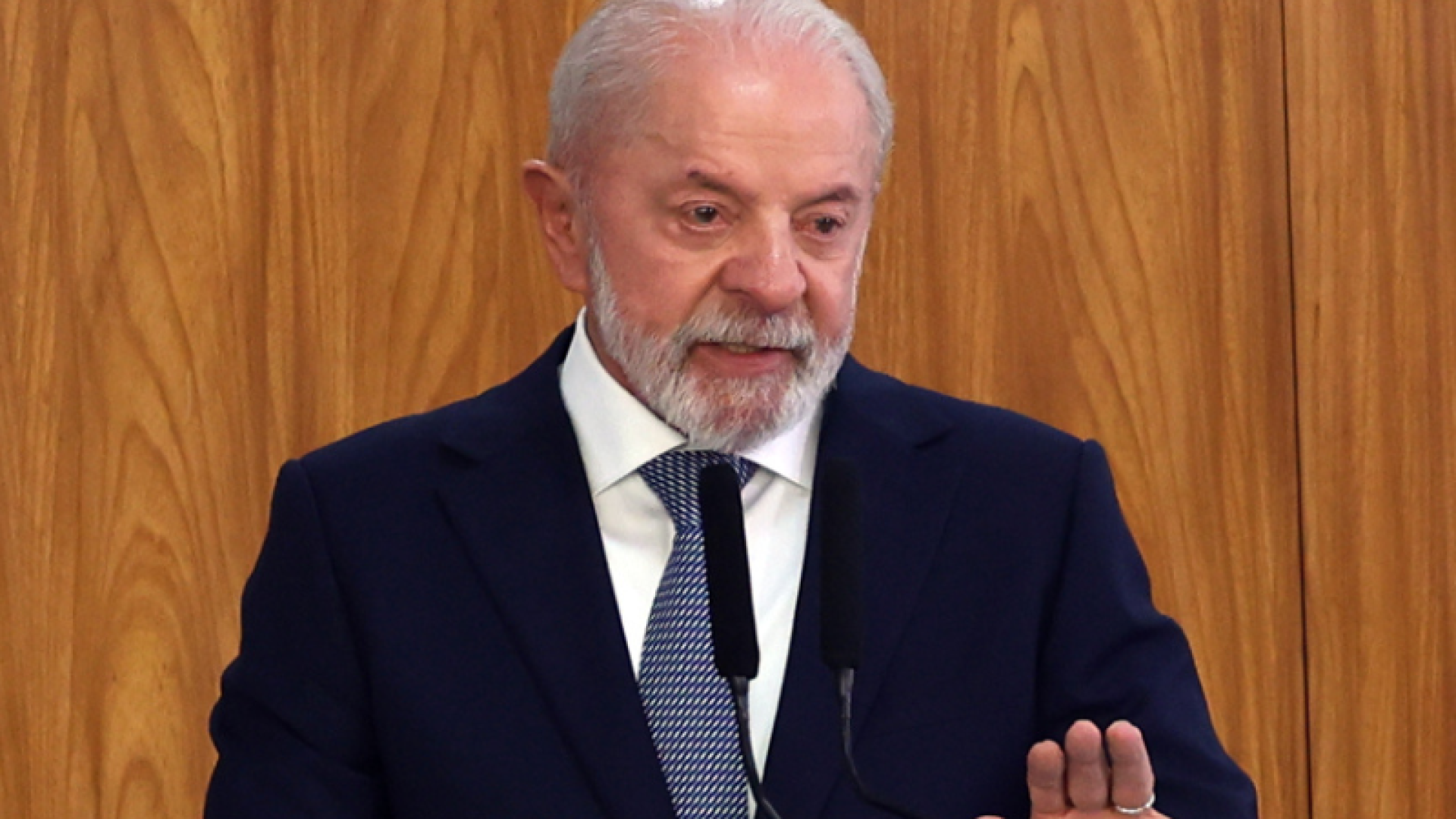 O presidente Luiz Inácio Lula da Silva (PT) revelou, nesta sexta-feira (3), que visitou a Basílica Santuário de Nossa Senhora de Nazaré...