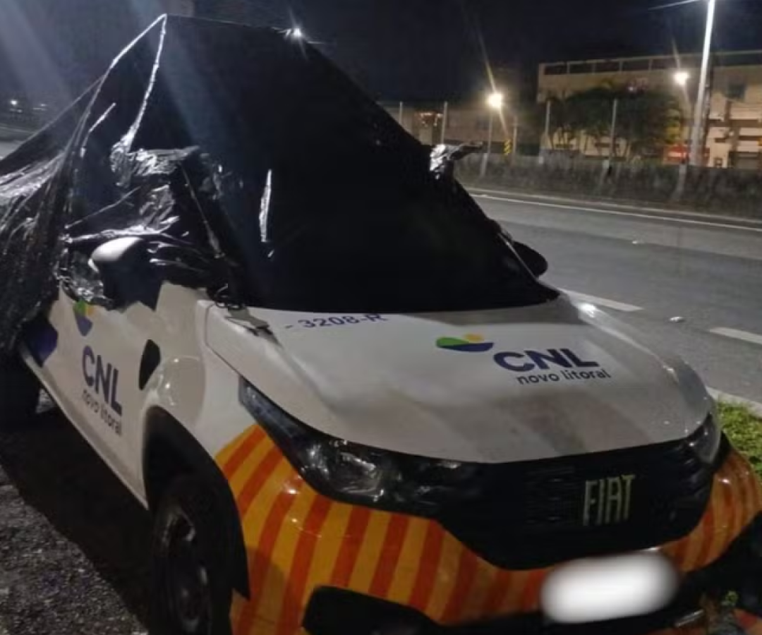 Um funcionário da Concessionária Novo Litoral (CNL) ficou ferido após ser atropelado na noite de sábado (6), enquanto prestava...
