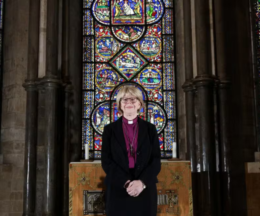 Pela primeira vez em sua história, a Igreja Anglicana será liderada por uma mulher. Sarah Mullally, de 63 anos, mãe de dois filhos...
