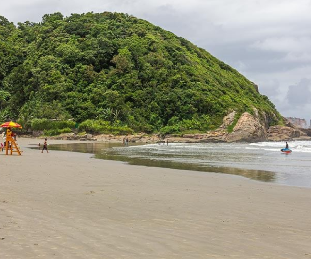 Um homem morreu após se afogar na praia dos Pescadores, em Itanhaém, no litoral de São Paulo, nesta segunda-feira (30).