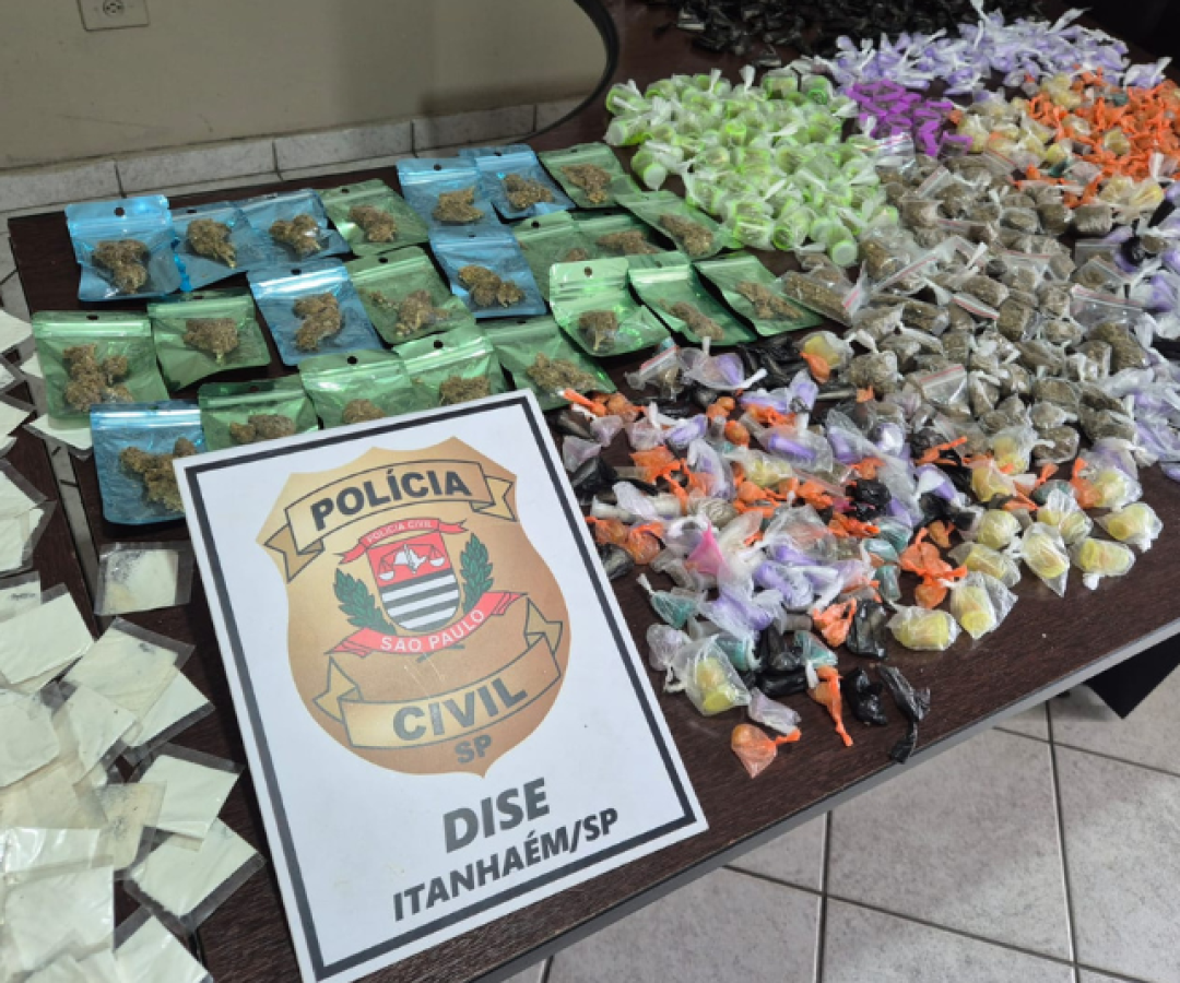 Um dos maiores estoques de drogas já registrados em Itanhaém, no litoral sul paulista, foi apreendido na tarde de domingo (9), durante...