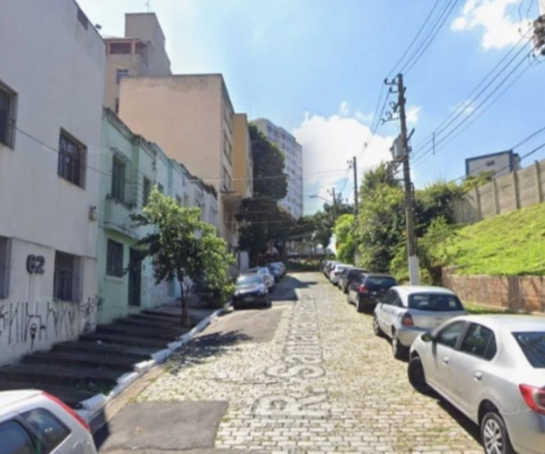 Um homem foi preso após matar o próprio pai a facadas na manhã desta quarta-feira (15), no bairro da Liberdade, região central...