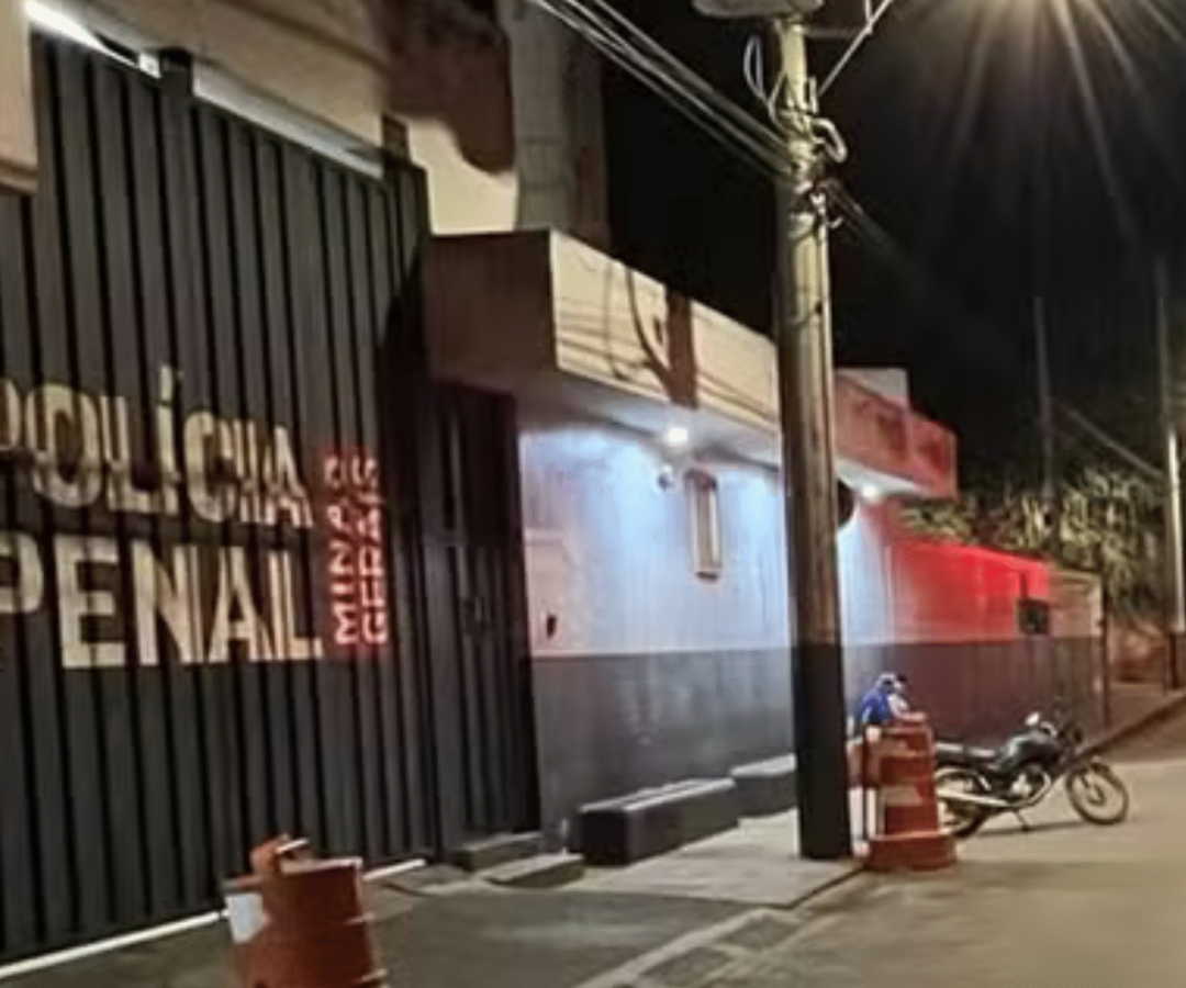 Frente do presídio sebastião sátiro em patos de minas