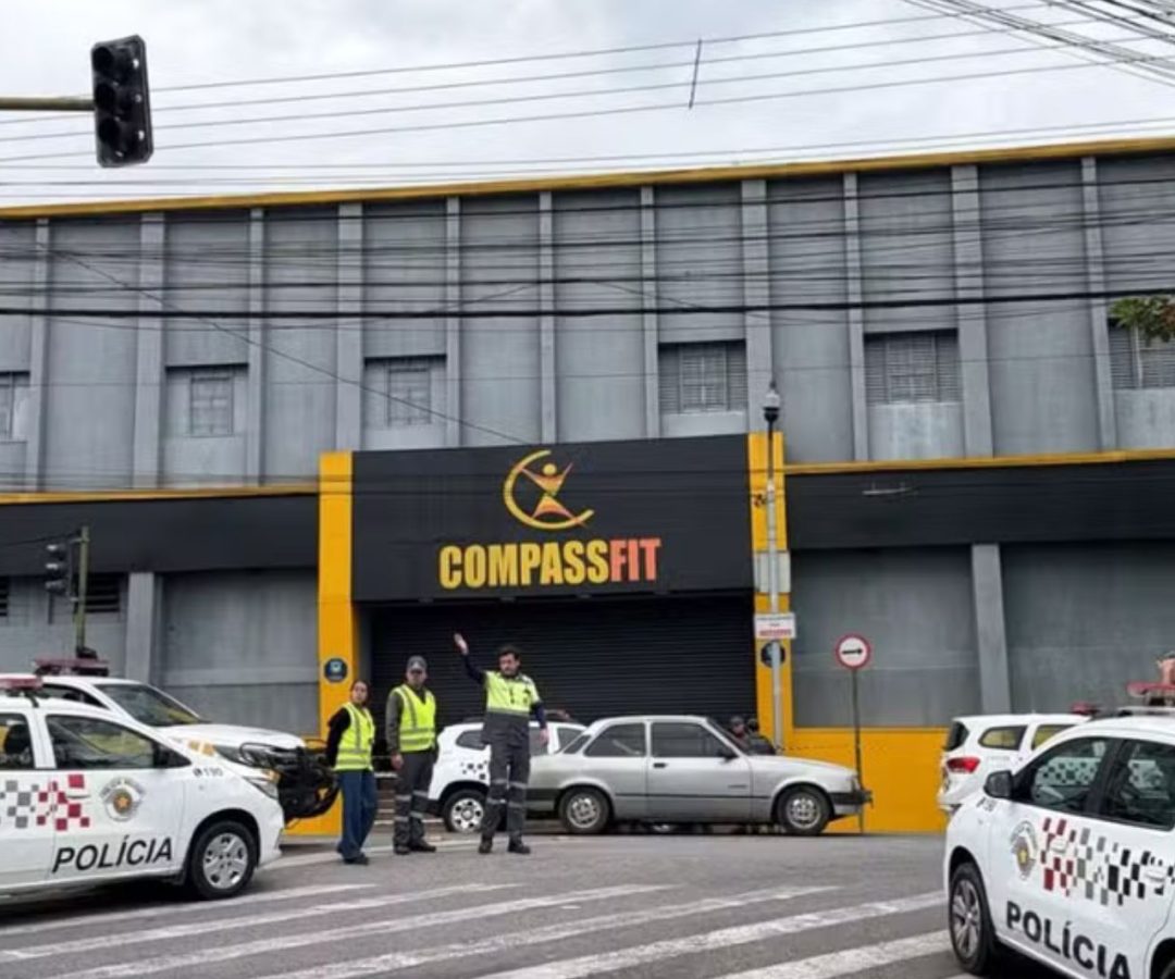 Homem é morto a tiros dentro de academia