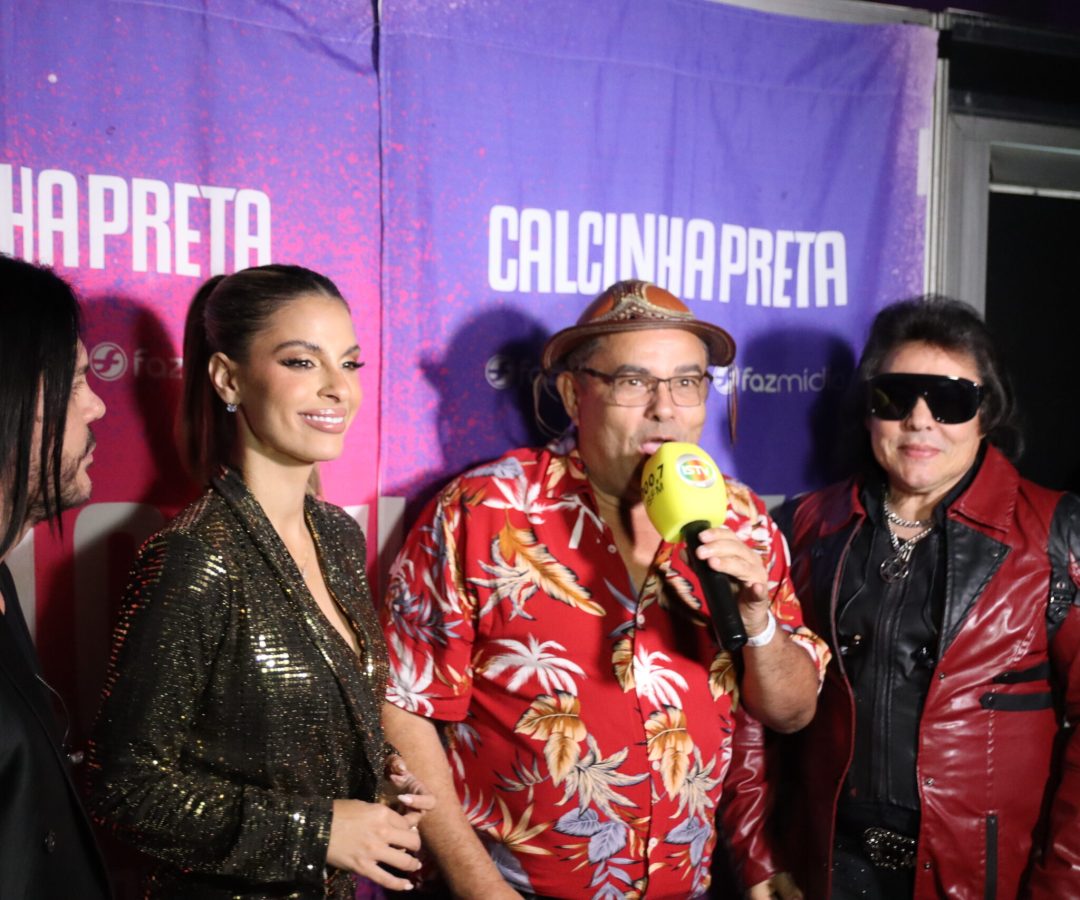 Nesta sexta-feira (21) o Santos Convention Center recebeu grandes nomes da música brasileira. A renomada banda 'Calcinha Preta'...