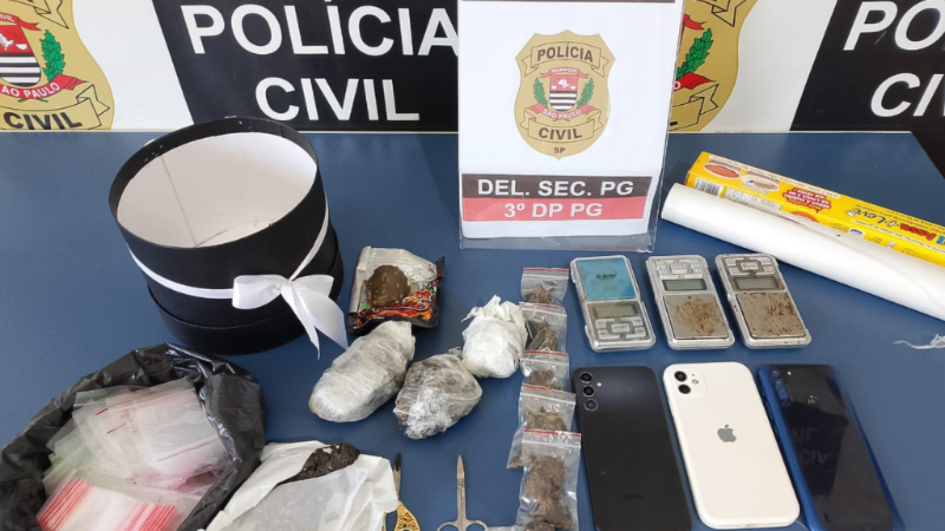 Suspeito de tráfico é preso com drogas potentes em esquema de entrega na Praia Grande
