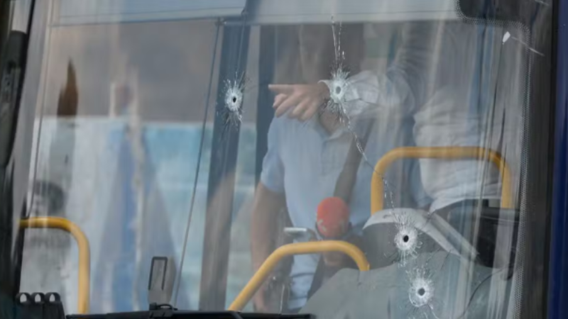 Ataque a tiros em Jerusalém deixa 6 mortos e reacende tensão na região