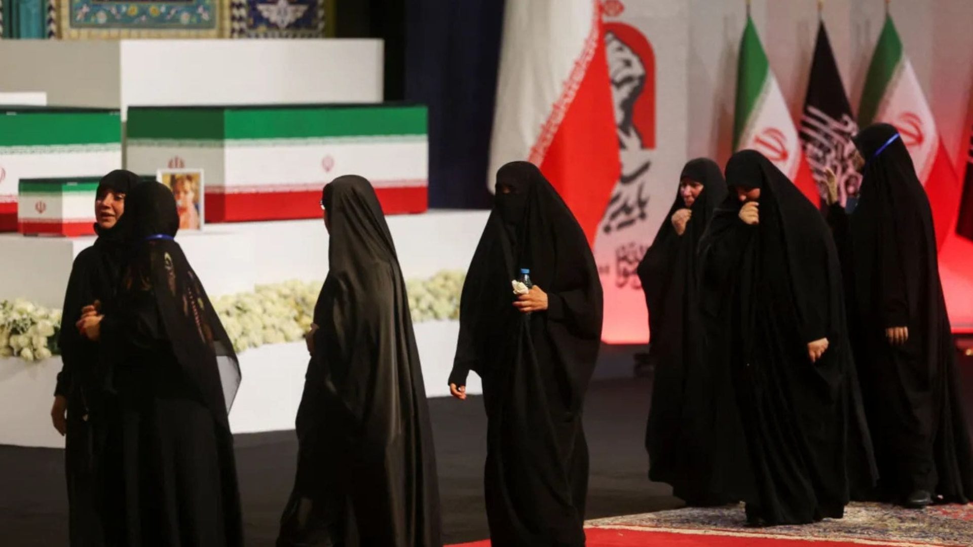 Iranianos pedem vingança contra Trump