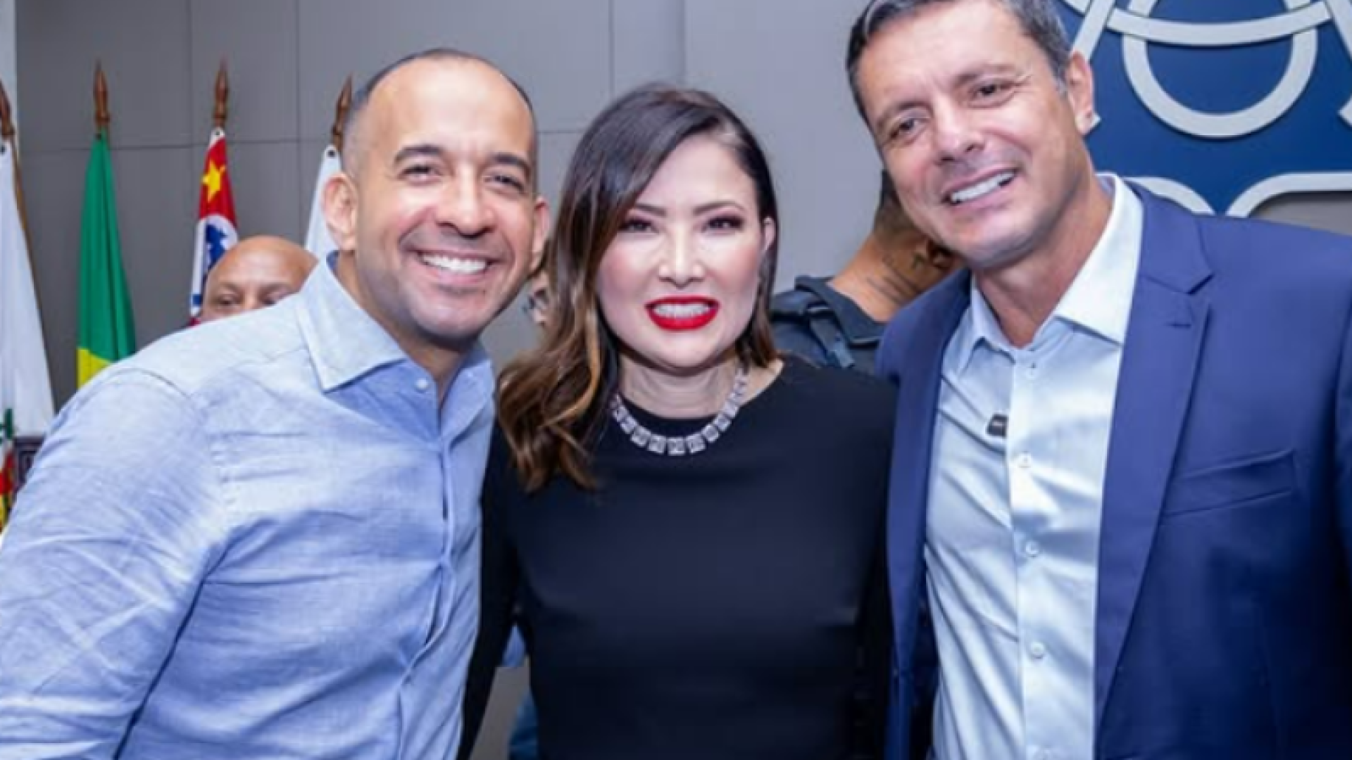 Rogério Santos aponta "interesses políticos" e não se posiciona sobre denúncias contra Gallinati