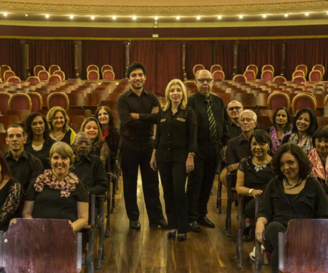 Coral Municipal de Santos homenageia Chico Buarque com espetáculo gratuito no Teatro Guarany