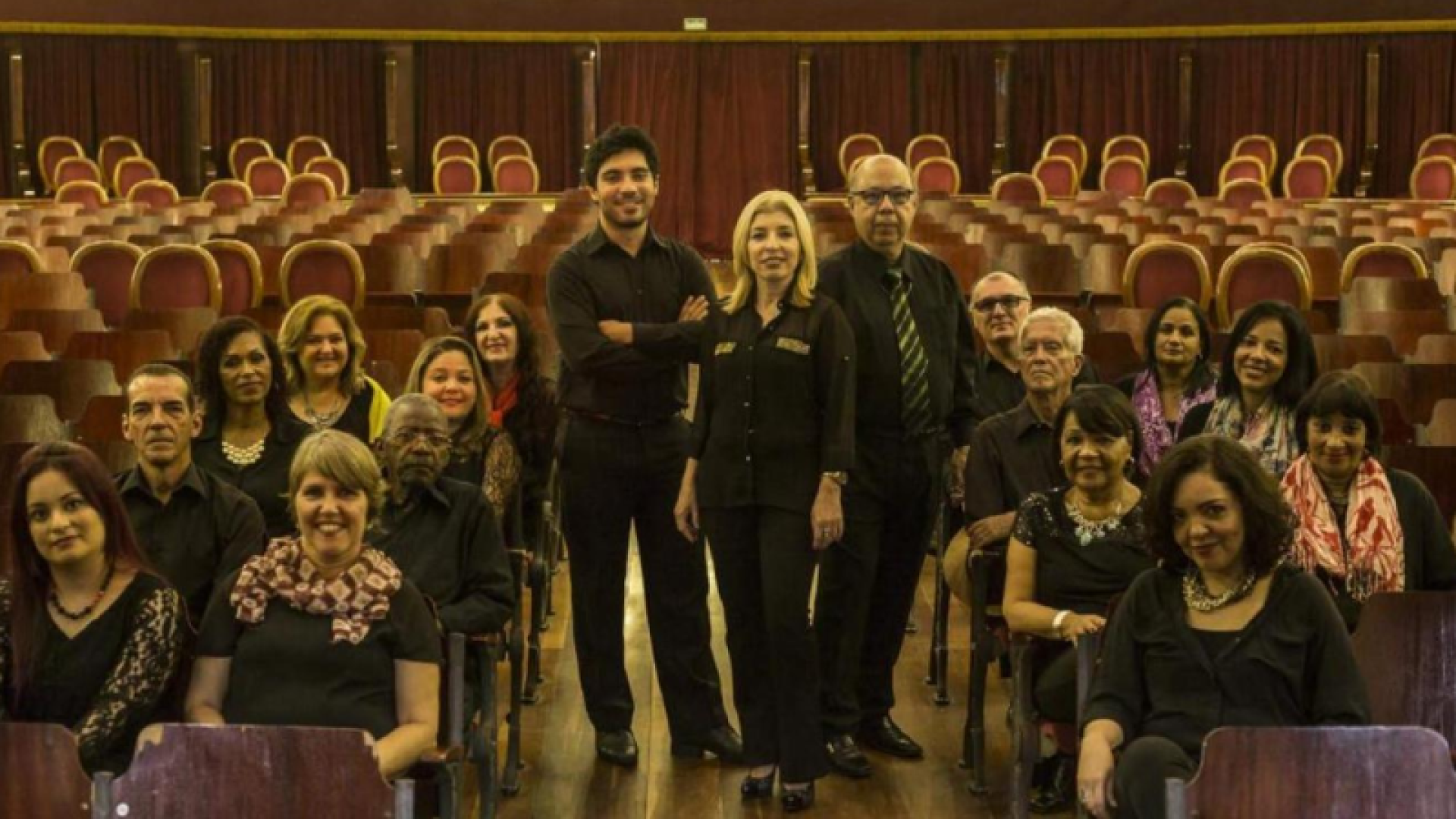 Coral Municipal de Santos homenageia Chico Buarque com espetáculo gratuito no Teatro Guarany