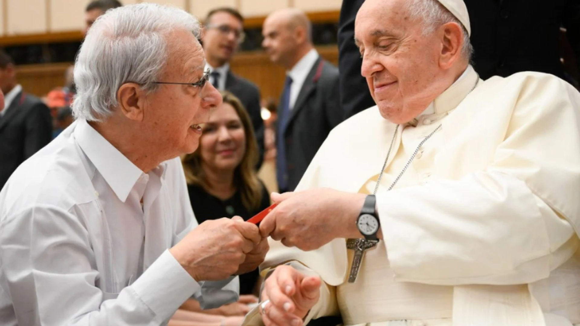 Morte do Papa pode ter sucessor que enterre legado progressista