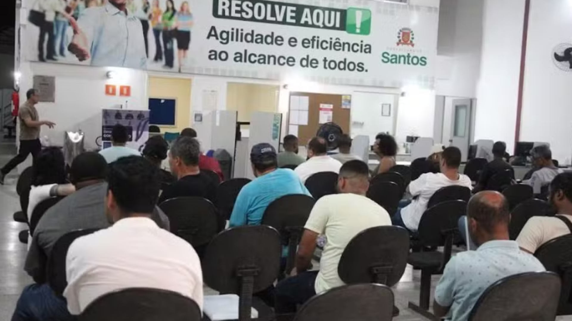 Prefeitura de Santos realiza novo mutirão com 100 vagas de emprego em diferentes áreas