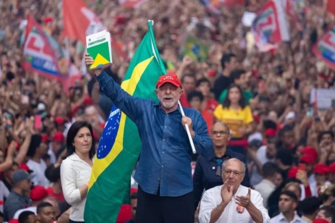 Lula é reeleito presidente