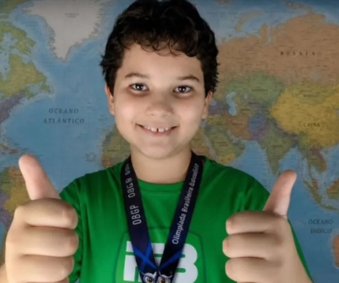 Marcelinho passa em vestibular aos 10 anos