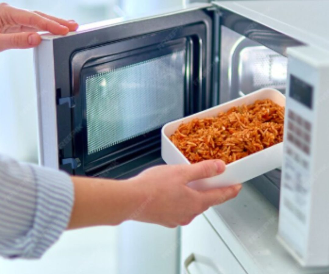Micro-ondas gasta muita energia Veja como economizar