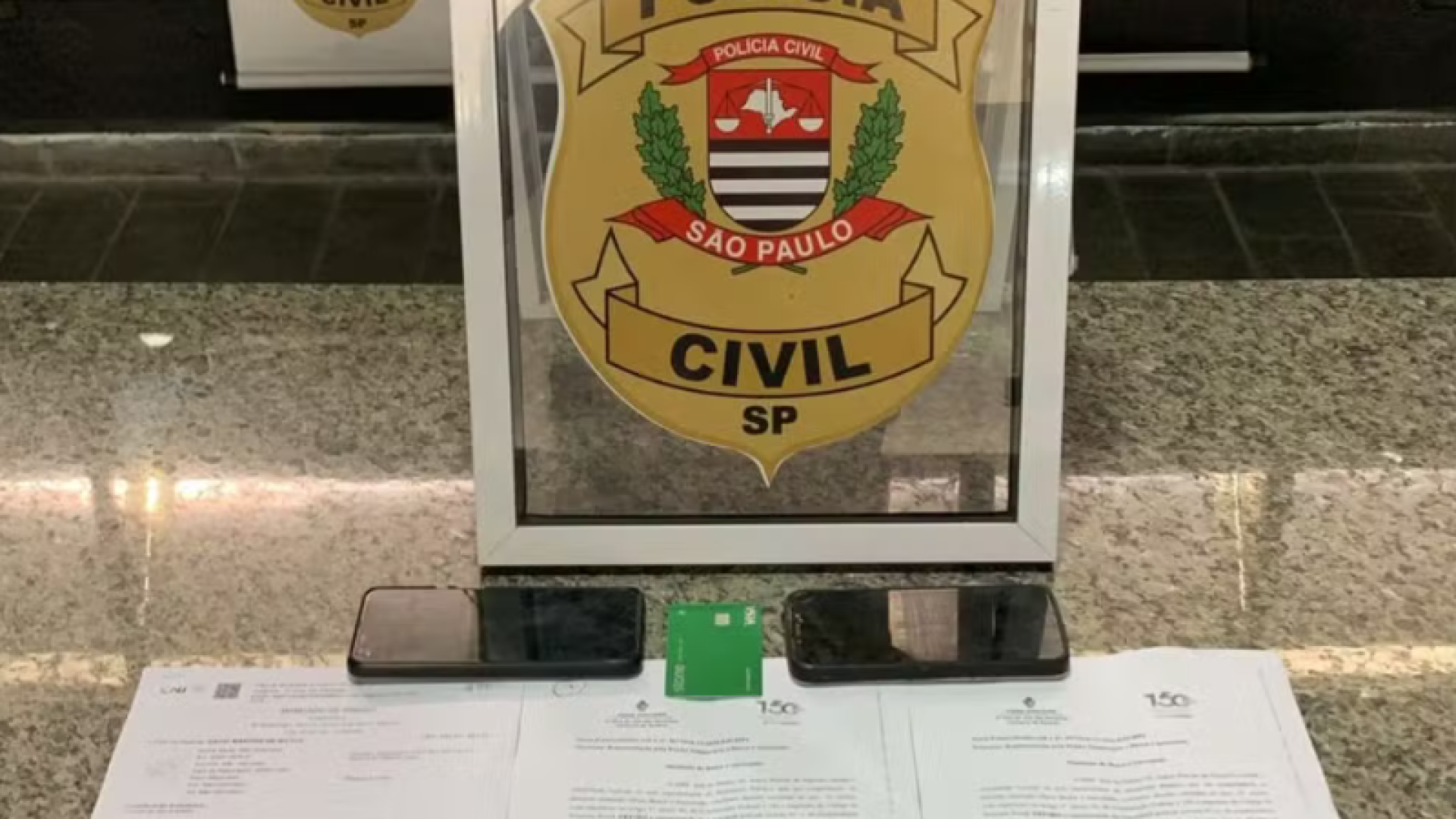 Um homem de 29 anos foi preso nesta terça-feira (12) em Vicente de Carvalho, distrito de Guarujá, no litoral de São Paulo, suspeito de integrar