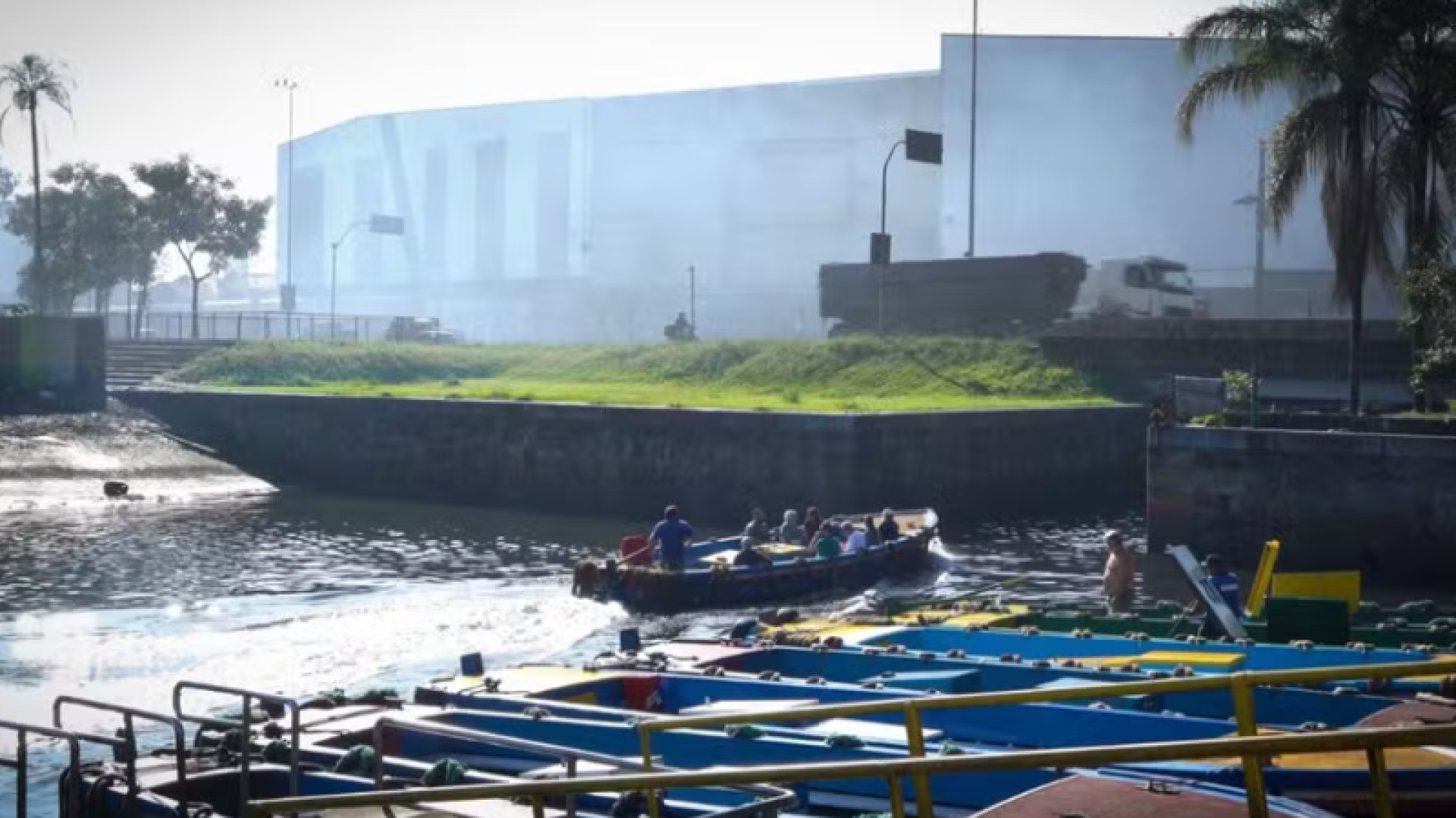 A Autoridade Portuária de Santos (APS) iniciou, na terça-feira (12), as obras de recuperação e reforço estrutural dos pontilhões...