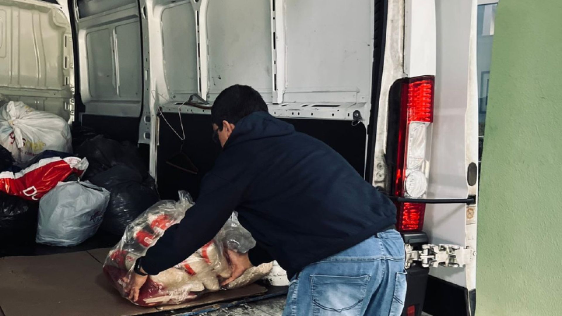 O Fundo Social de Solidariedade (FSS) de Cubatão realizou, nesta segunda-feira (18), uma ação solidária destinada às vítimas do incêndio...