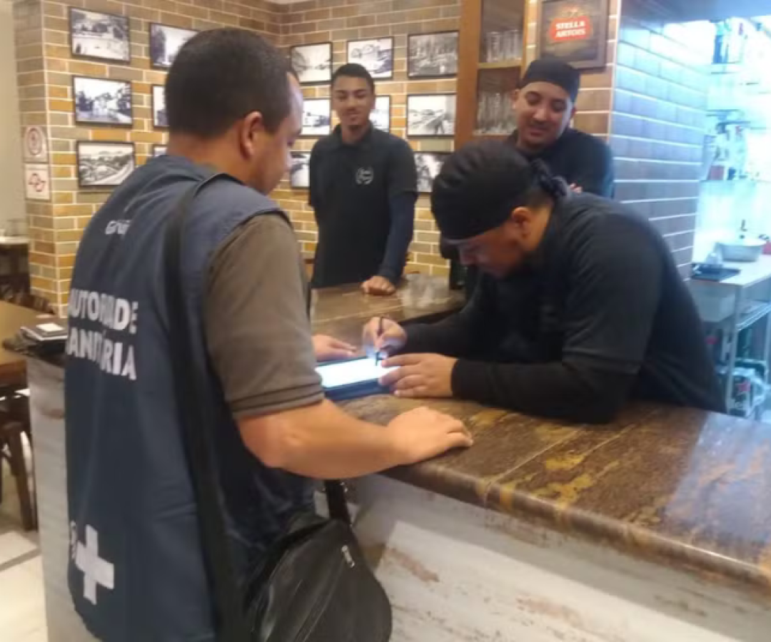 A Vigilância Sanitária de Guarujá, no litoral de São Paulo, realizou uma operação de fiscalização em 25 pizzarias entre os dias 13 e 16...