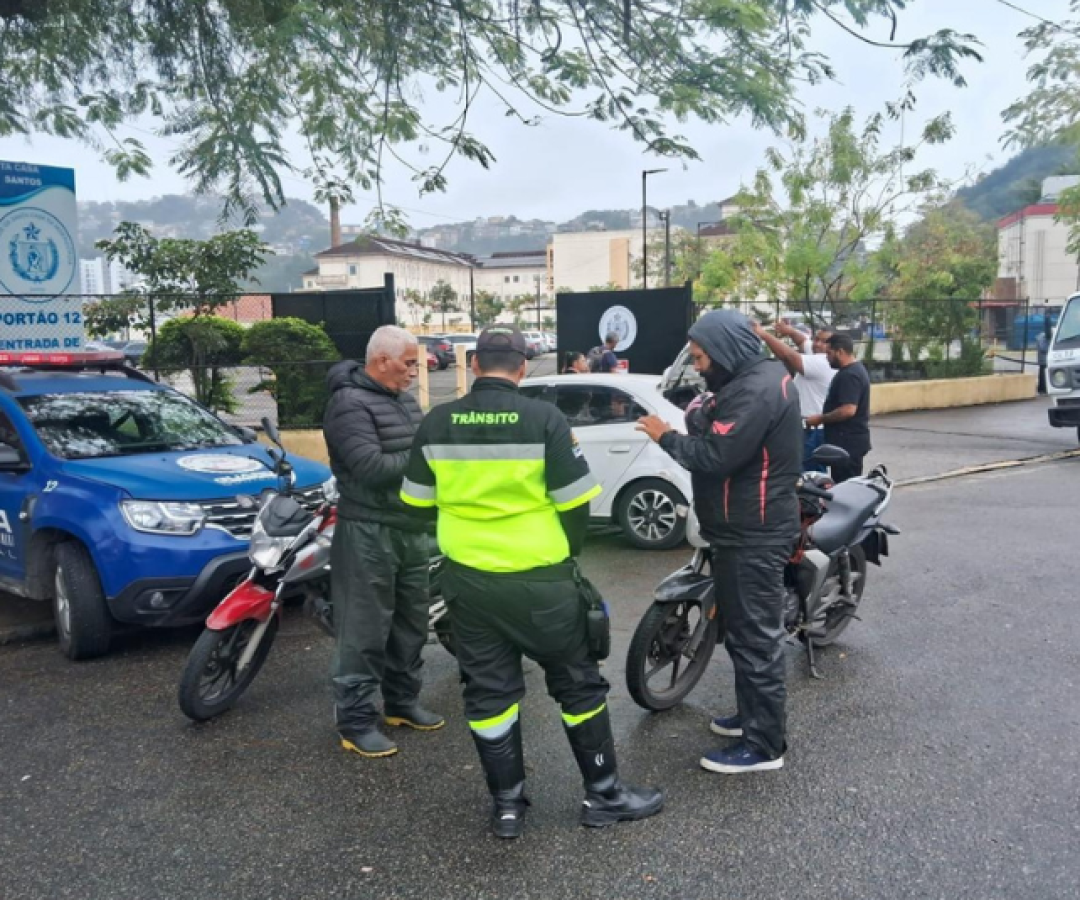 A Companhia de Engenharia de Tráfego de Santos (CET-Santos), com apoio da Polícia Militar, intensificou as ações de fiscalização...