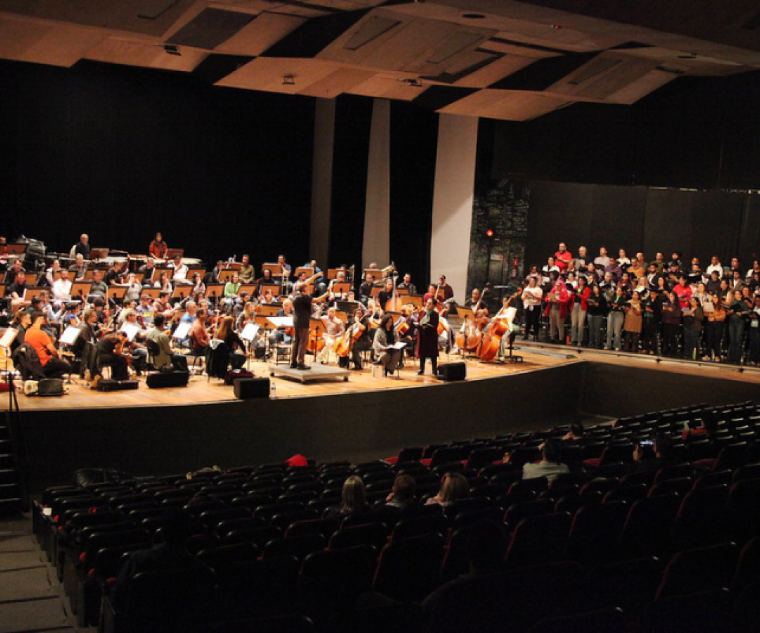 A Orquestra Sinfônica Municipal de Santos comemora três décadas de história com dois concertos especiais em homenagem...