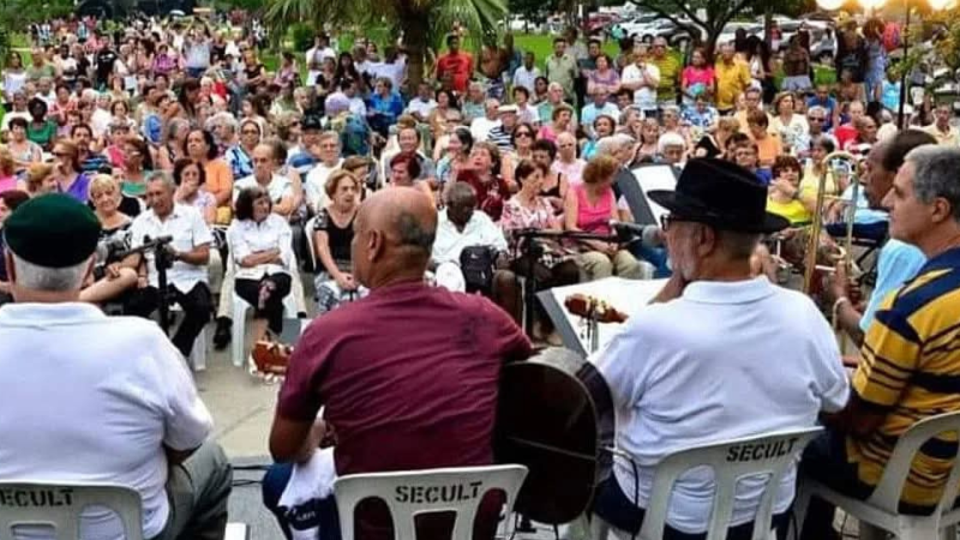A tradicional Roda de Samba do Ouro Verde será a atração deste sábado (30) no projeto Chorinho no Aquário, em Santos.
