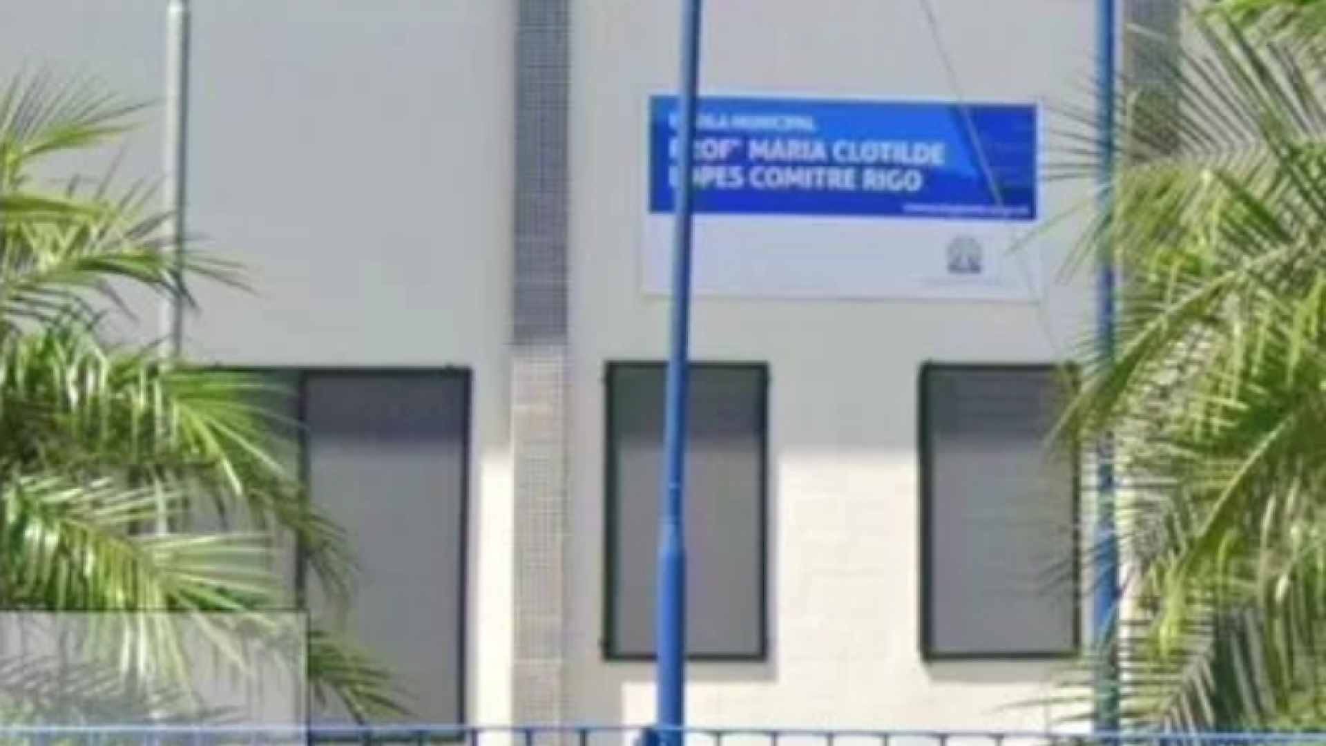 Um menino autista de 9 anos foi agredido por um grupo de colegas ao tentar defender o irmão mais velho, vítima de bullying...