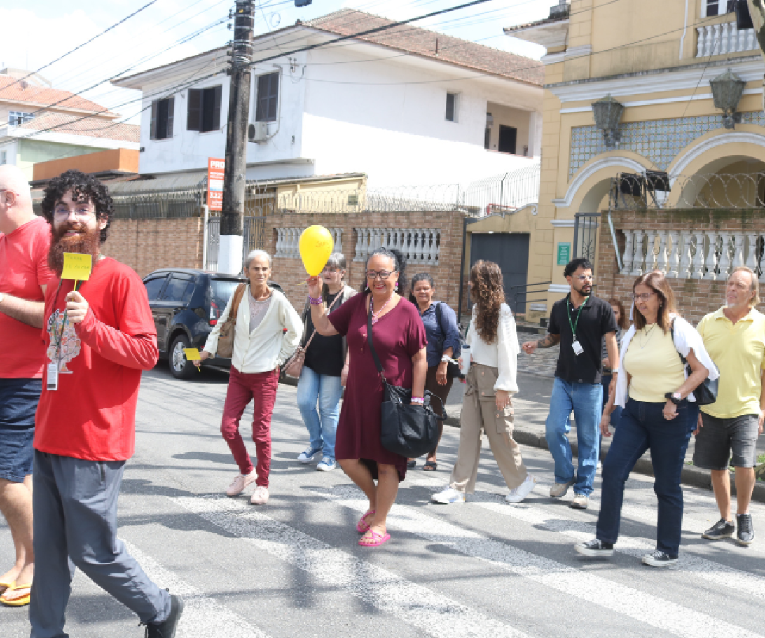 O Caps Centro, em Santos, promoveu nesta segunda-feira (15) a “Capsminhada”, ação integrada à campanha Setembro Amarelo, que tem como...