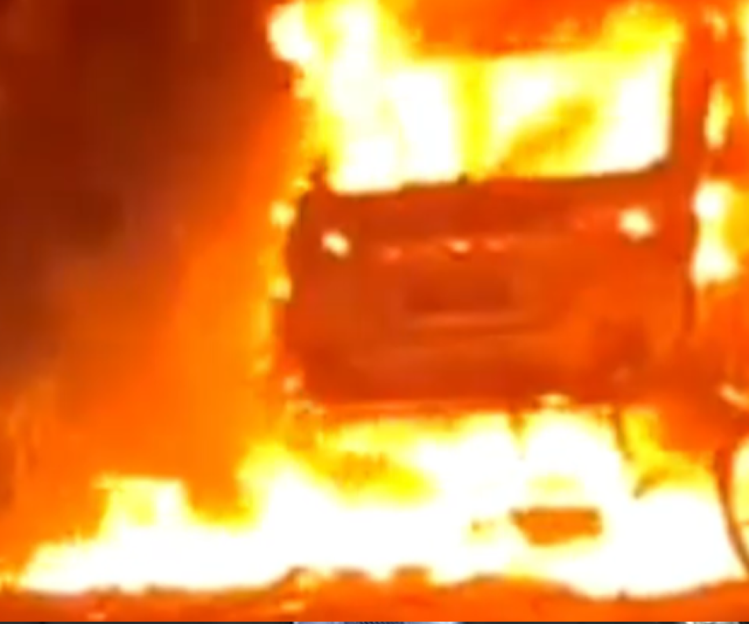 O carro suspeito de ter sido usado na execução do secretário de Administração de Praia Grande, Ruy Ferraz Fontes, foi encontrado...