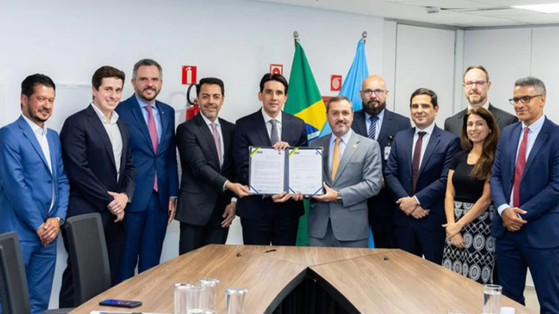 O ministro de Portos e Aeroportos, Silvio Costa Filho, e o diretor-geral da Polícia Federal, Andrei Rodrigues, assinaram nesta terça-feira...