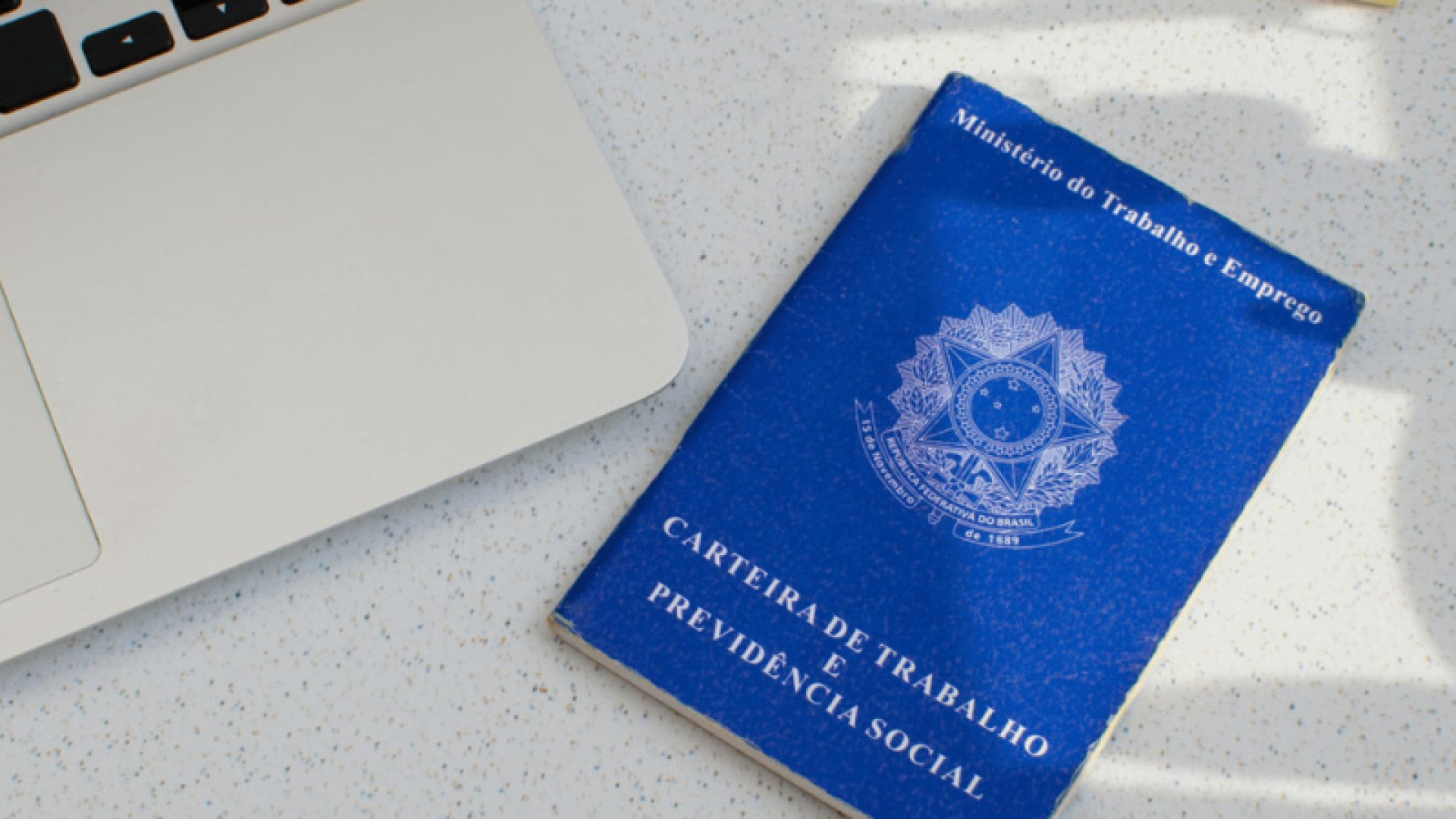 O Posto de Atendimento ao Trabalhador (PAT) de Guarujá disponibiliza 89 vagas de emprego para diversos setores nesta terça-feira (23).