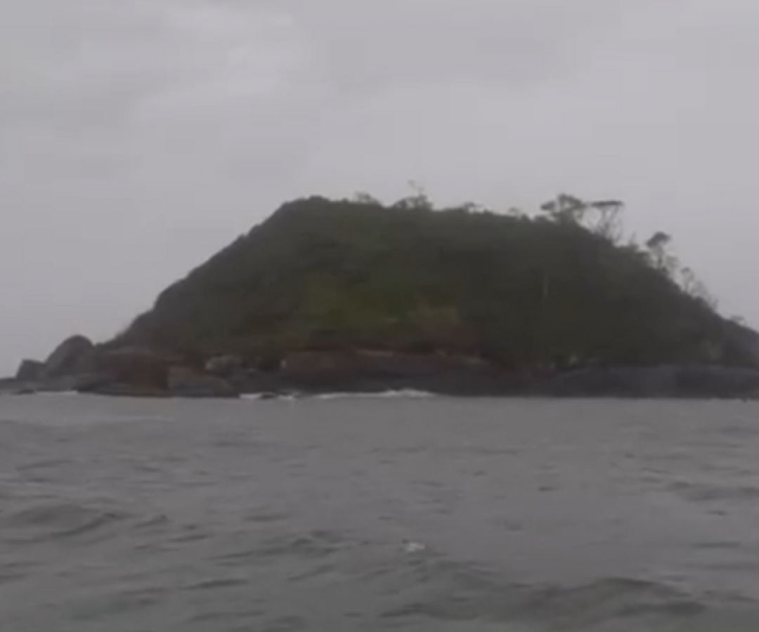Um homem de 20 anos está desaparecido desde a manhã de domingo (21), após entrar no mar na Praia Branca, em Bertioga, no litoral...