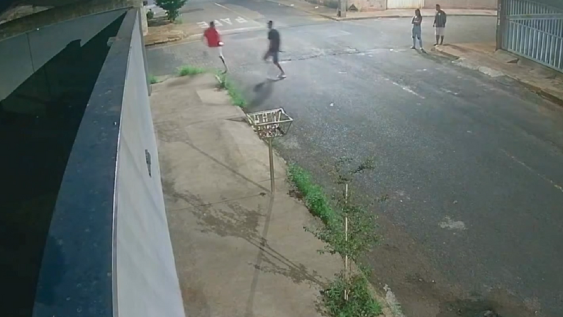 Homem é esfaqueado no pescoço após discussão em Uberlândia; agressor está foragido