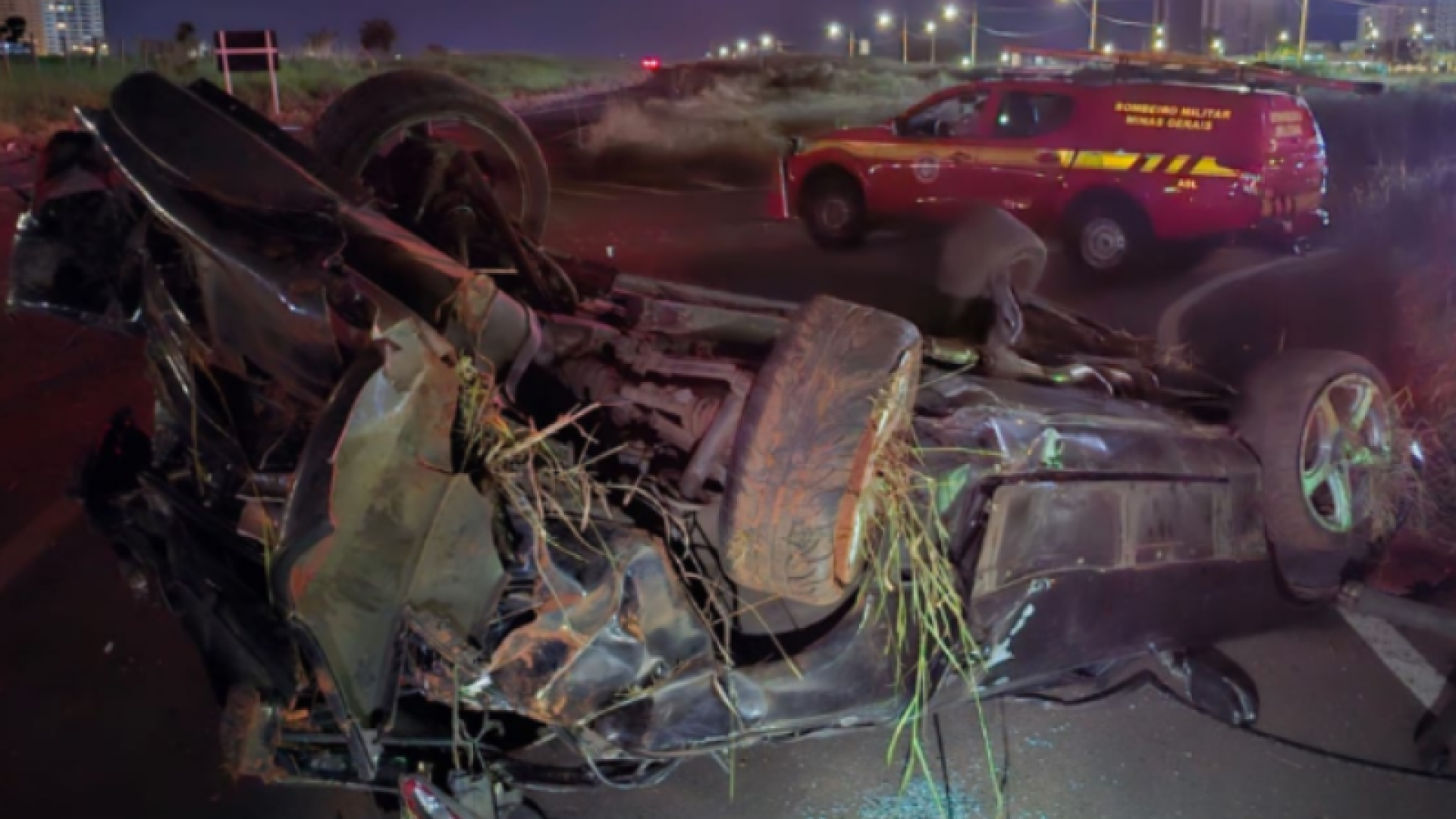 Dois acidentes no Anel Viário Sul deixam feridos e uma vítima fatal em Uberlândia