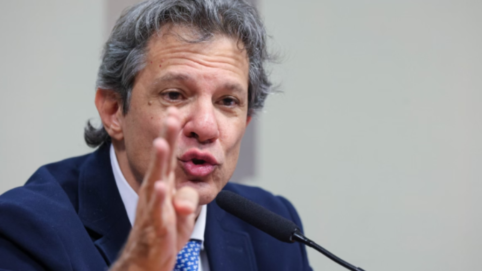 Haddad descarta candidatura em 2026 e diz que decisão cabe a Lula