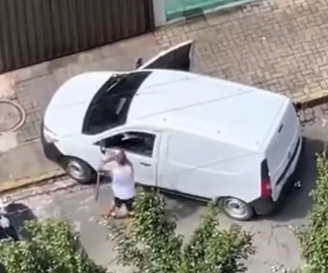 Briga de trânsito termina com atropelamento e agressões em Boa Viagem, no Recife