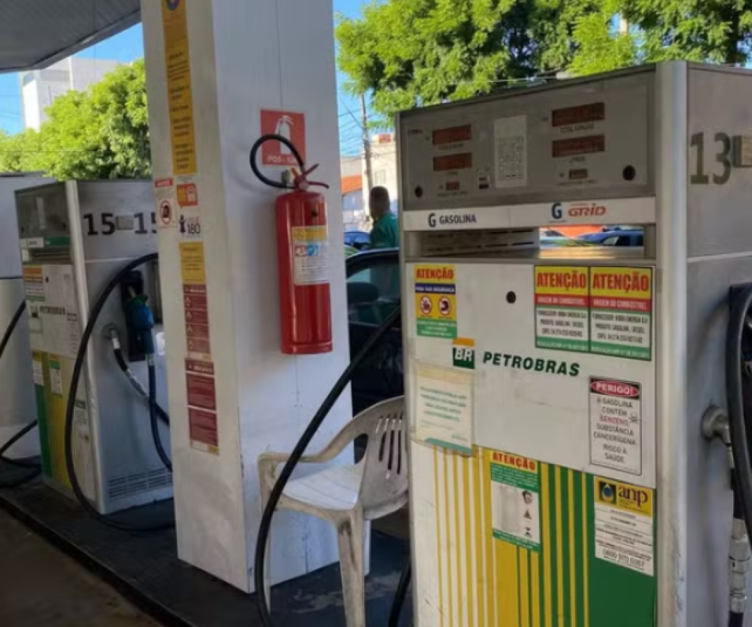 PCC é apontado como responsável por esquema de adulteração de combustíveis com metanol no Brasil