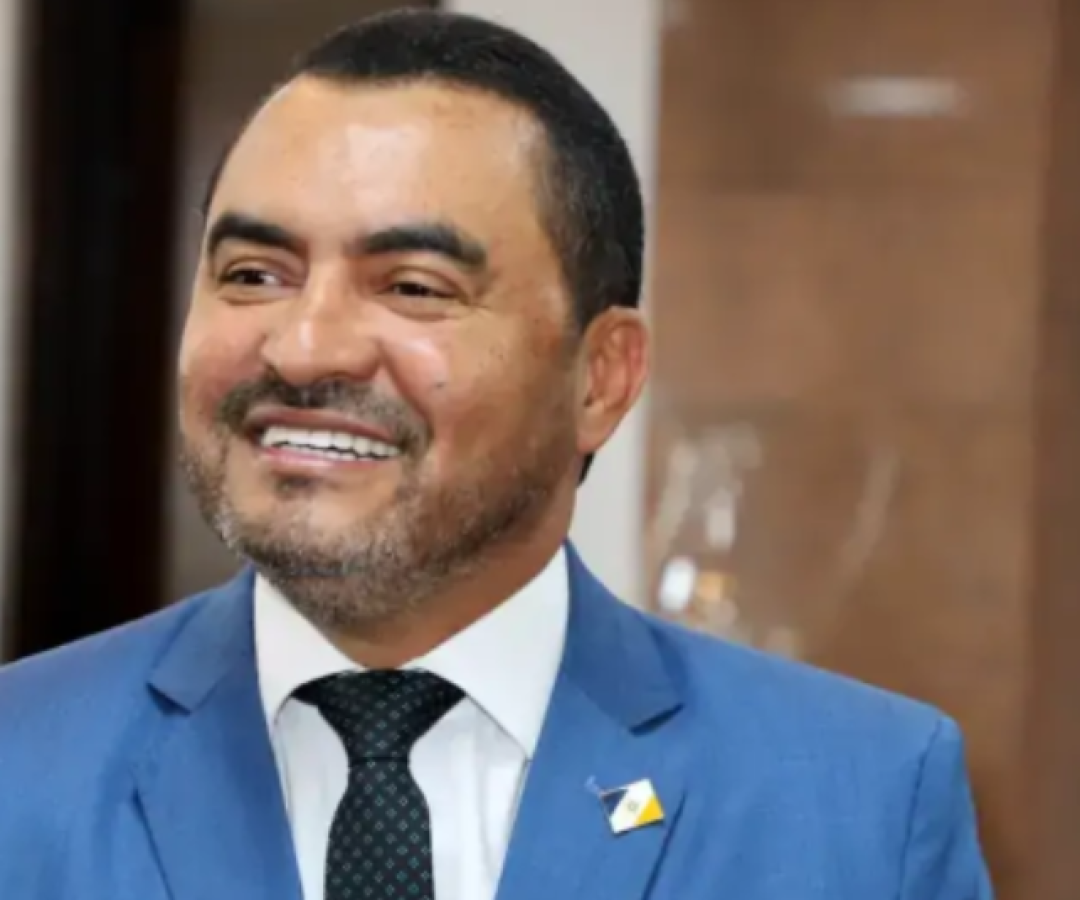 Justiça afasta governador de Tocantins por suspeita de desvio de R$ 73 milhões durante pandemia