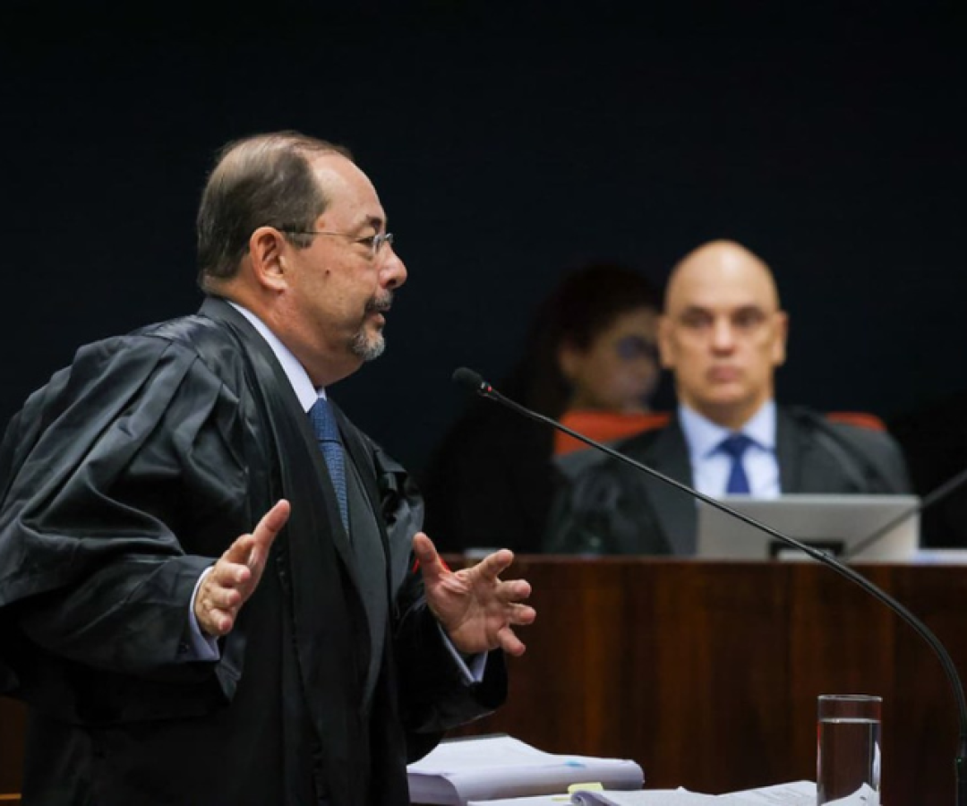 Defesa afirma que não há provas contra Bolsonaro e pede anulação de delação de Mauro Cid