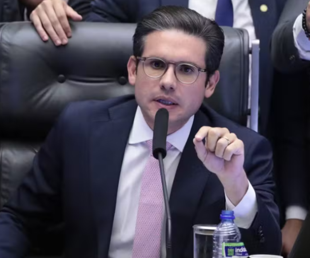 Hugo Motta diz que anistia para atos de 8 de janeiro segue sem definição na Câmara