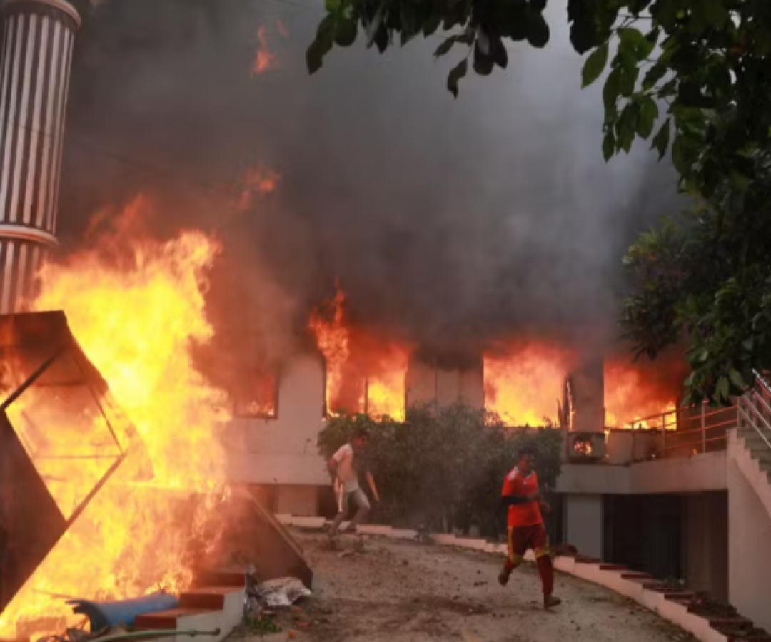 Premiê do Nepal renuncia em meio a protestos violentos contra bloqueio de redes sociais