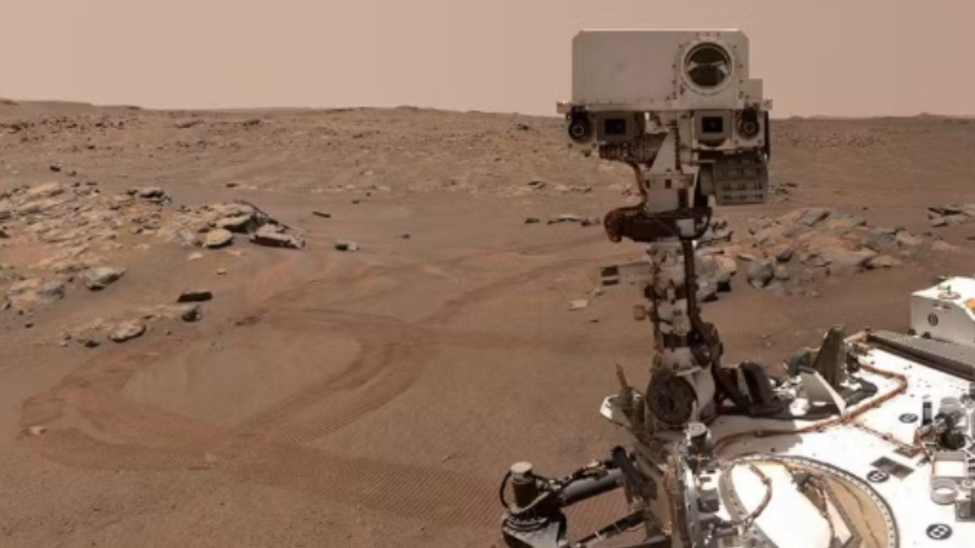 Rover da Nasa encontra minerais que podem indicar vida microscópica em Marte