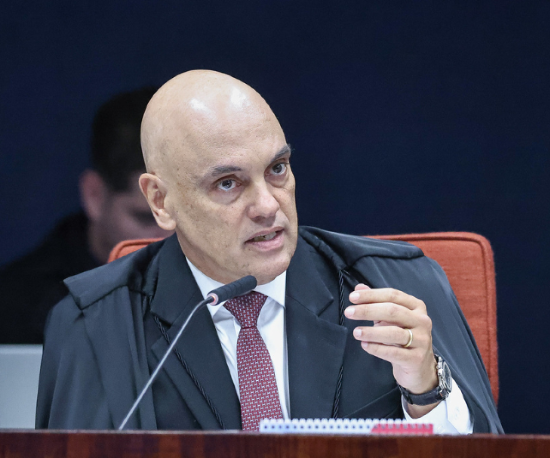 Condenação de Bolsonaro vira carnaval fora de época no Rio com o “Xandãopalooza”