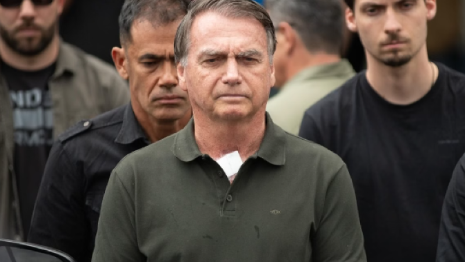 Bolsonaro pode deixar prisão domiciliar por saúde em casos de urgência, determina STF